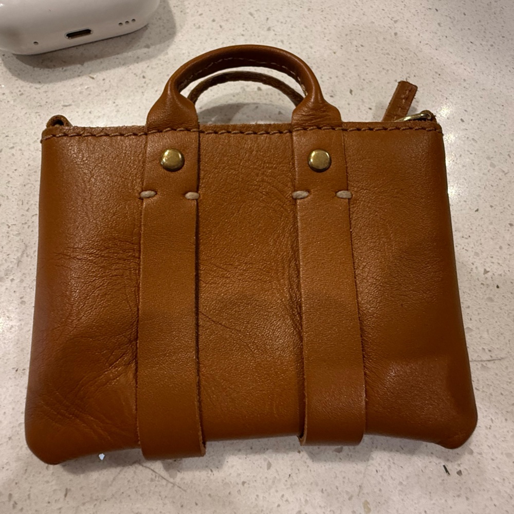 NWOT Clare V LA TROP leather card or AirPod case 👜